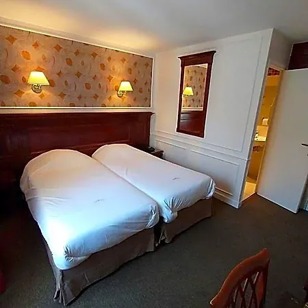 Touring 3* Paris