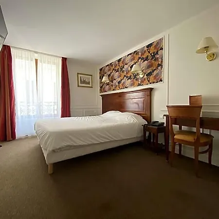 Hotel Touring 3*