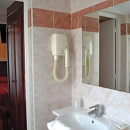 Hotel Touring Paris