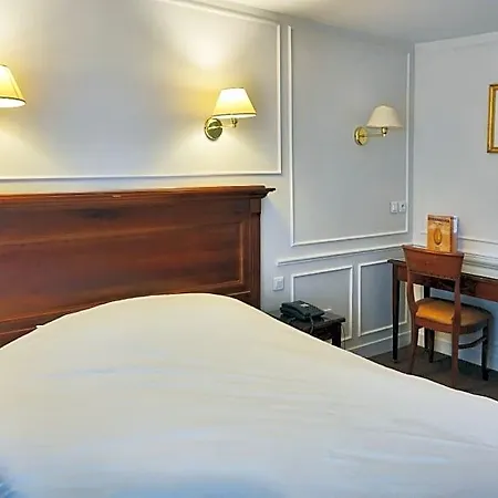 Touring 3* Paris